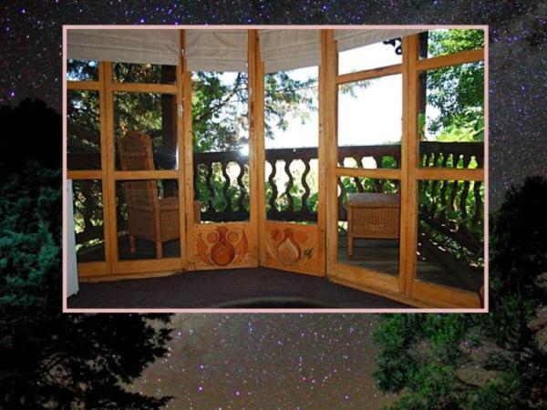 Sycamore Avenue Treehouses & Cottages Accommodation Windy Room photo