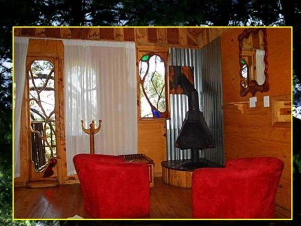 Sycamore Avenue Treehouses & Cottages Accommodation Windy Room photo